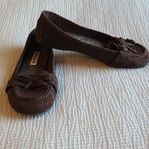 American Eagle brown suede moccasins